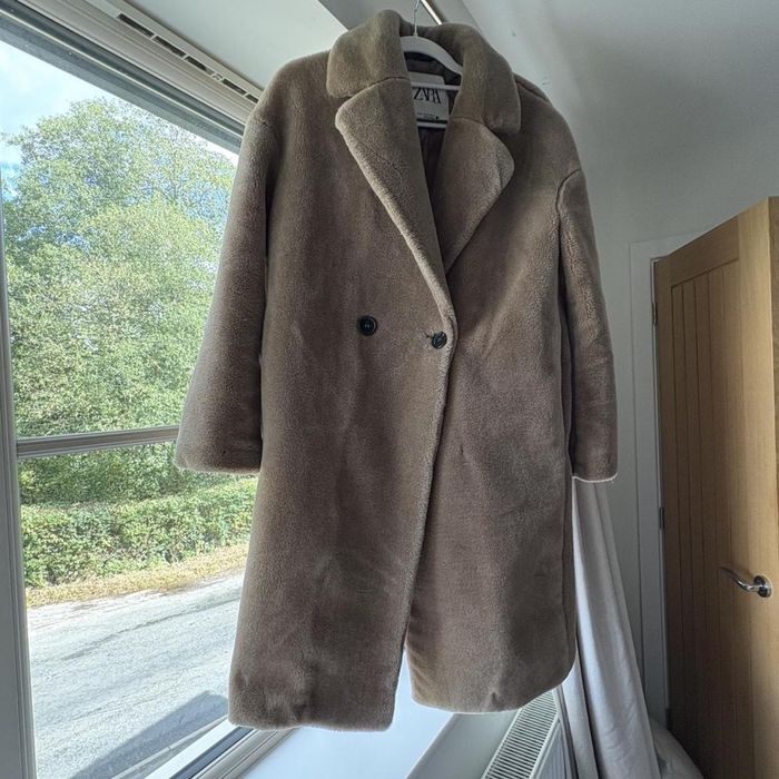 Палто от изкуствена кожа zara