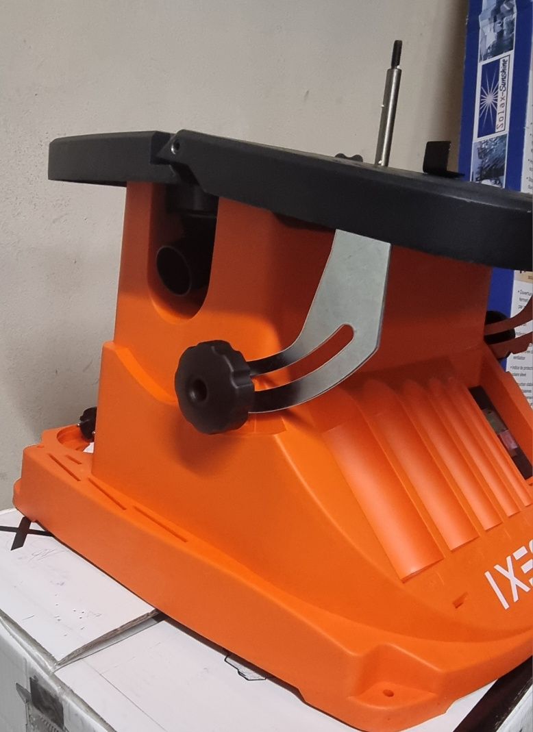 Настолна шлайф машина Ixes 450w