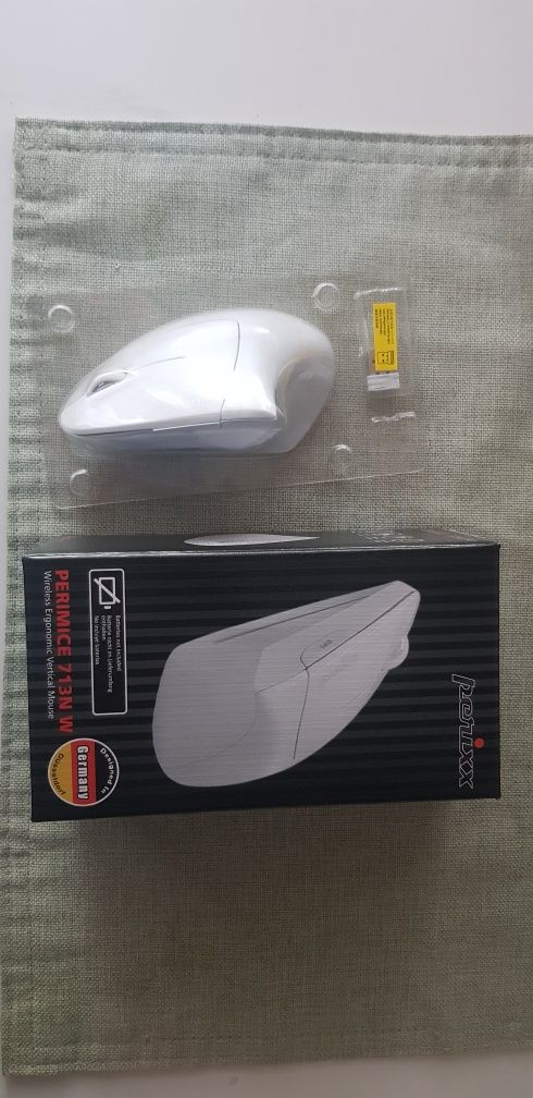 Vand tastatura și mouse noi