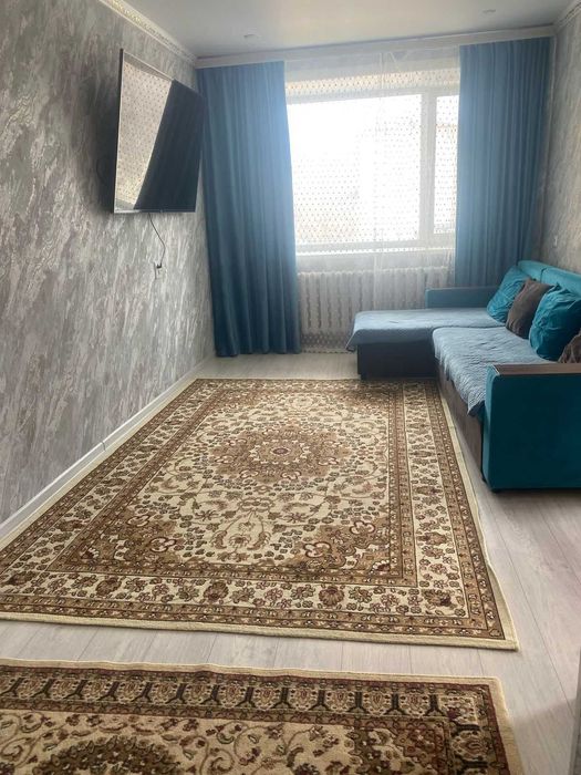 Продам 3-х комнатную квартиру в центре