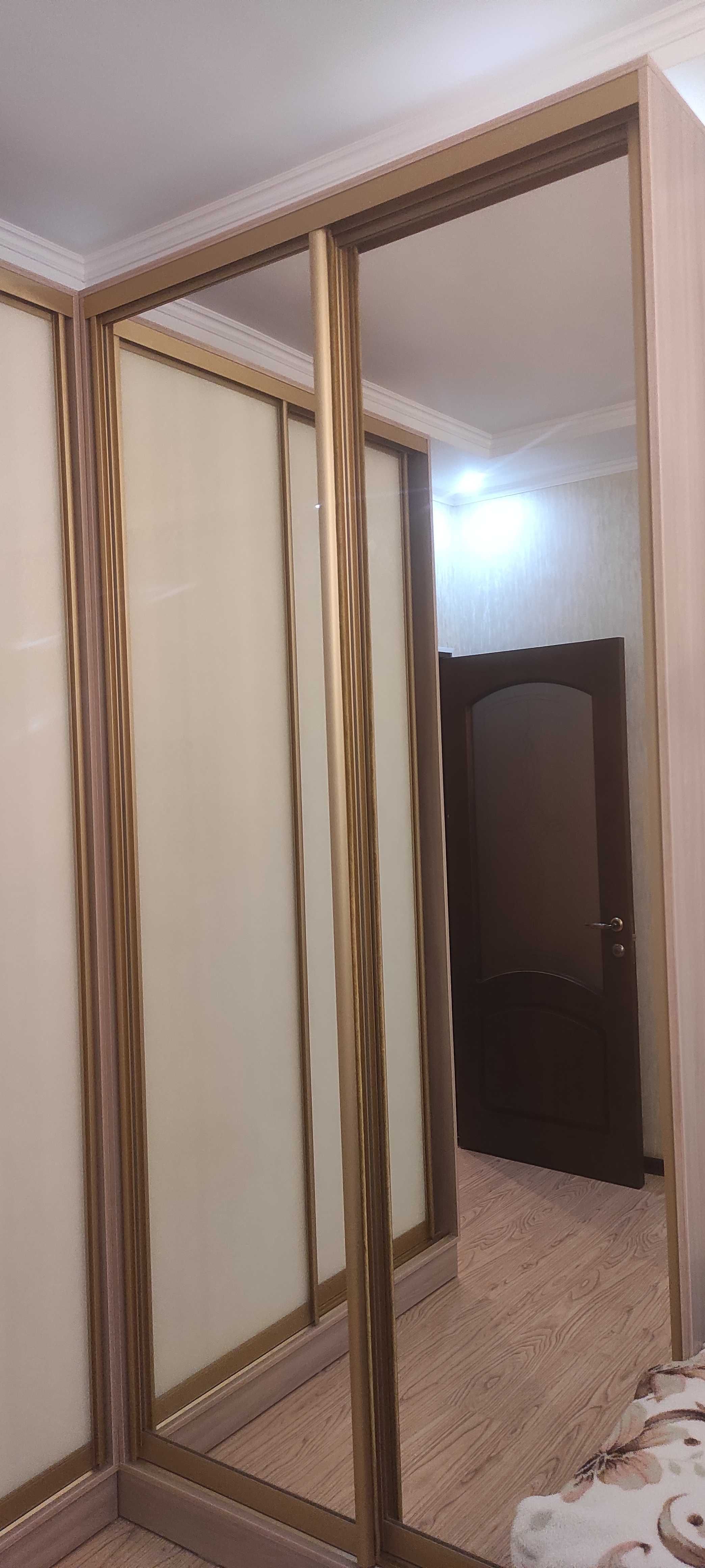 Продам шкаф-купе угловой