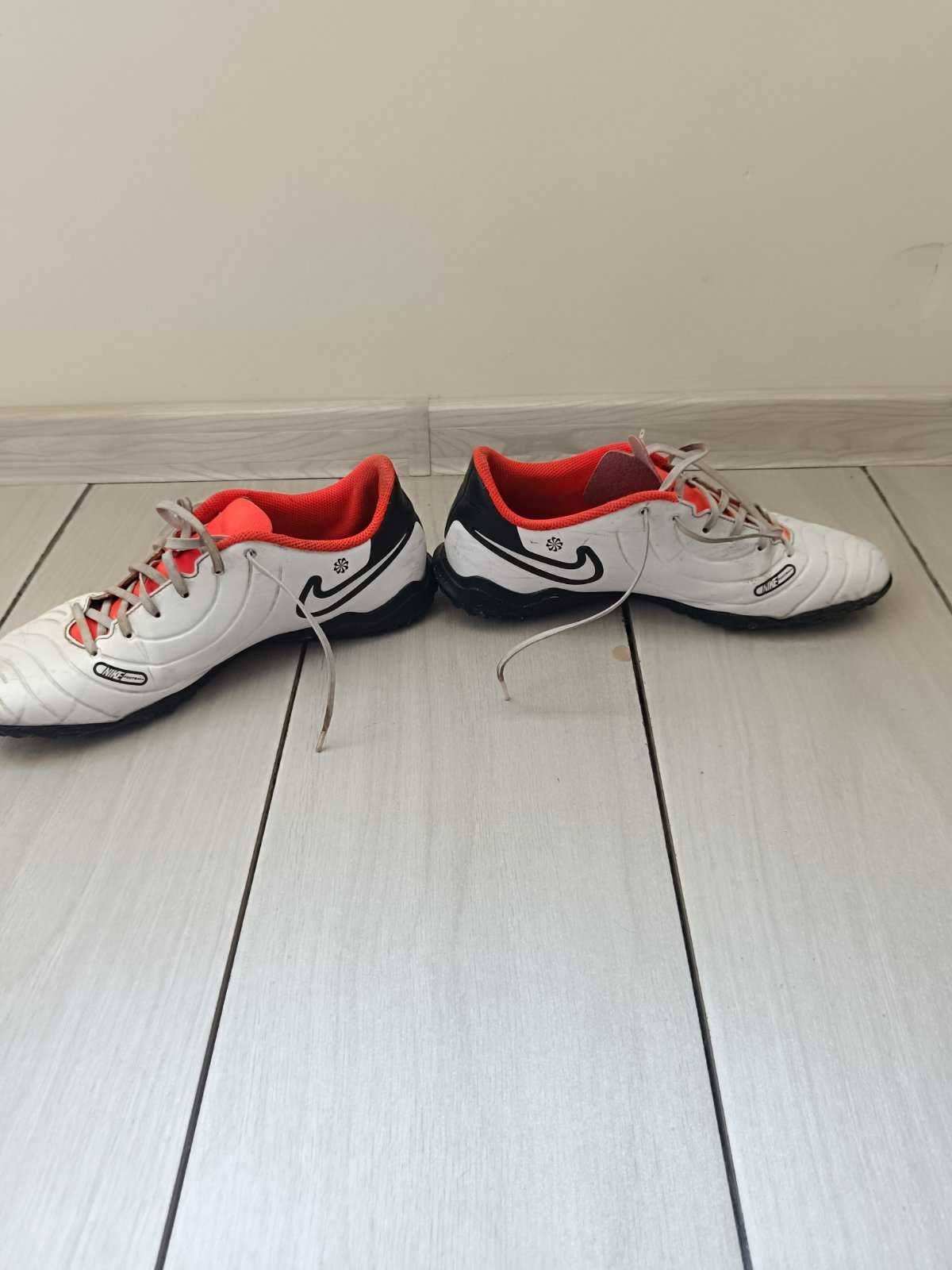 Футболни обувки Nike LEGEND 10 CLUB TF размер 43