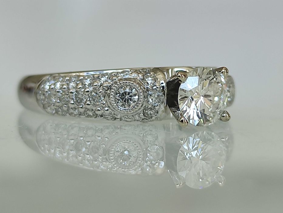 Inel aur 18k cu diamante 1.11ct