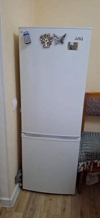 Продам Холодильник ARG