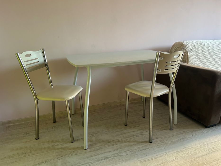 Мебели за трапезария