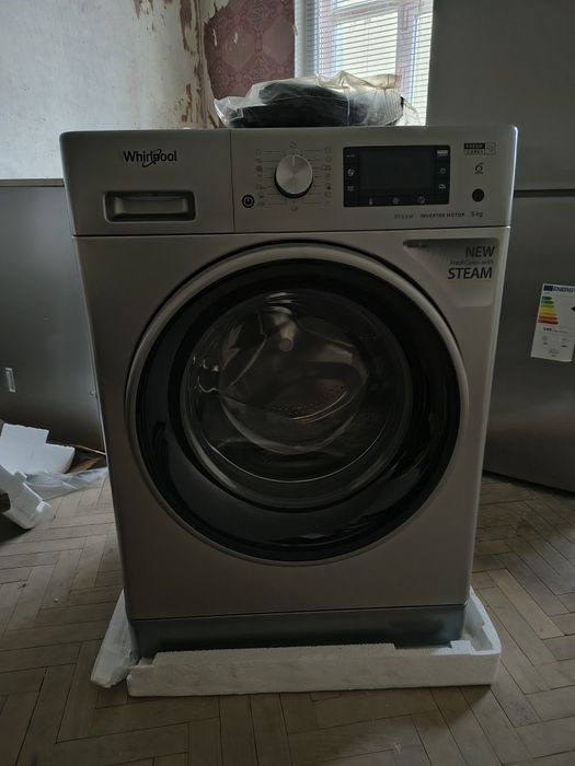 Пералня Whirlpool Нова