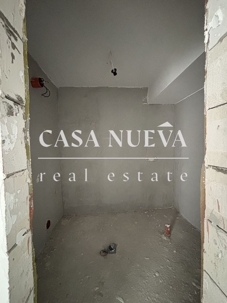 Продава се Тристаен апартамент в София, Гоце Делчев - 134 кв.м за 2500 €/кв.м - Снимка #8