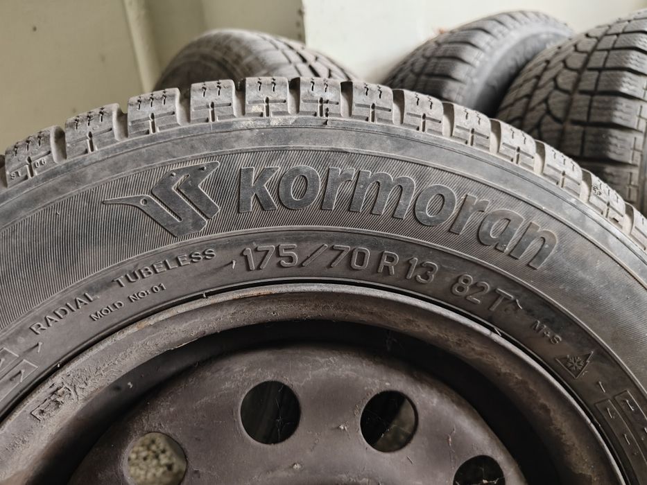 продавам 4 зимни гуми Kormoran