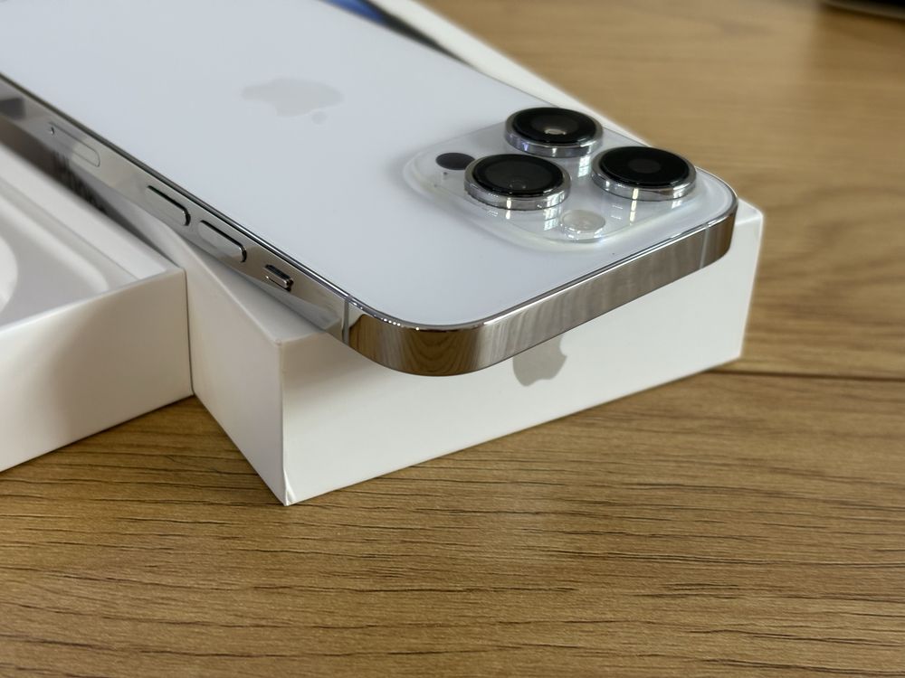 Бартер като нов iphone 14 pro 256
