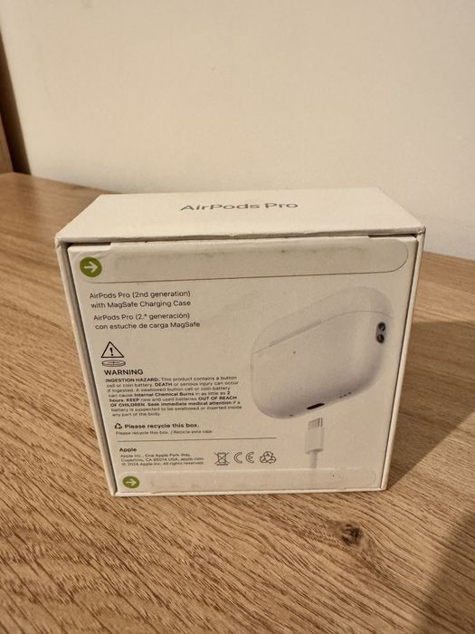 Продавам чисто нови Apple AirPods Pro 2 (USB-C)