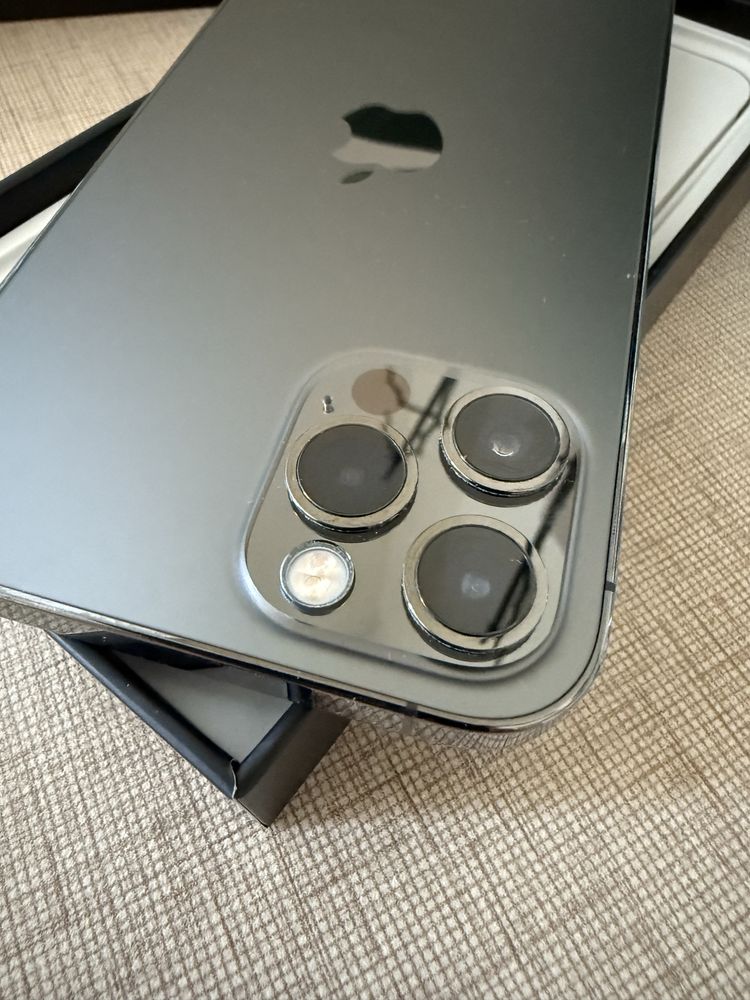Iphone 12 pro - като нов