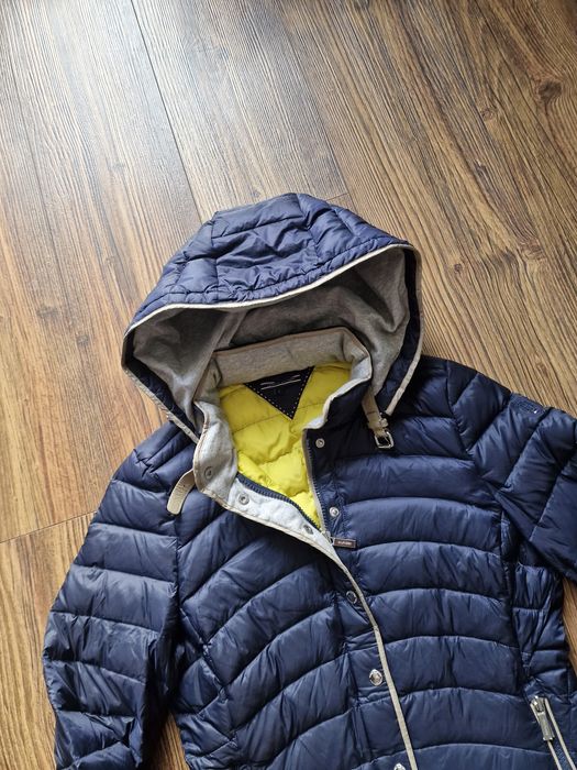 Страхотно дамско пухено яке TOMMY HILFIGER размер S