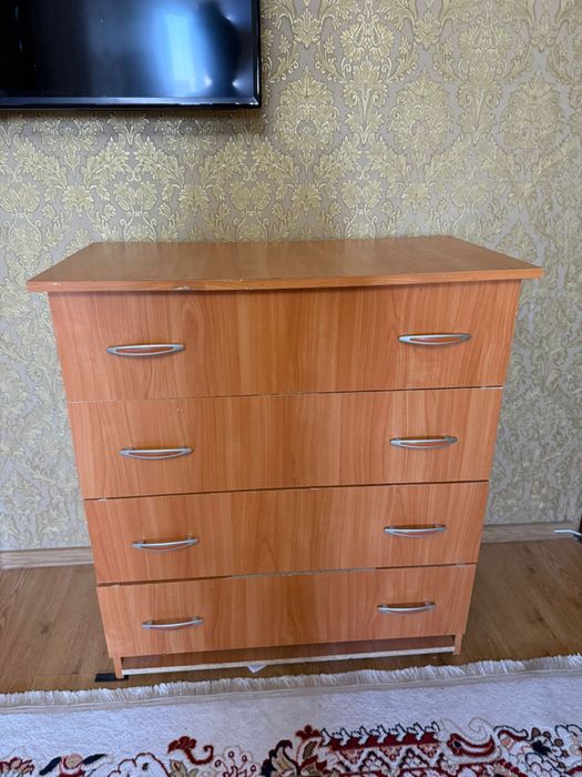 Камод сатылады.