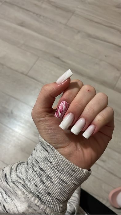 Manichiura cu gel