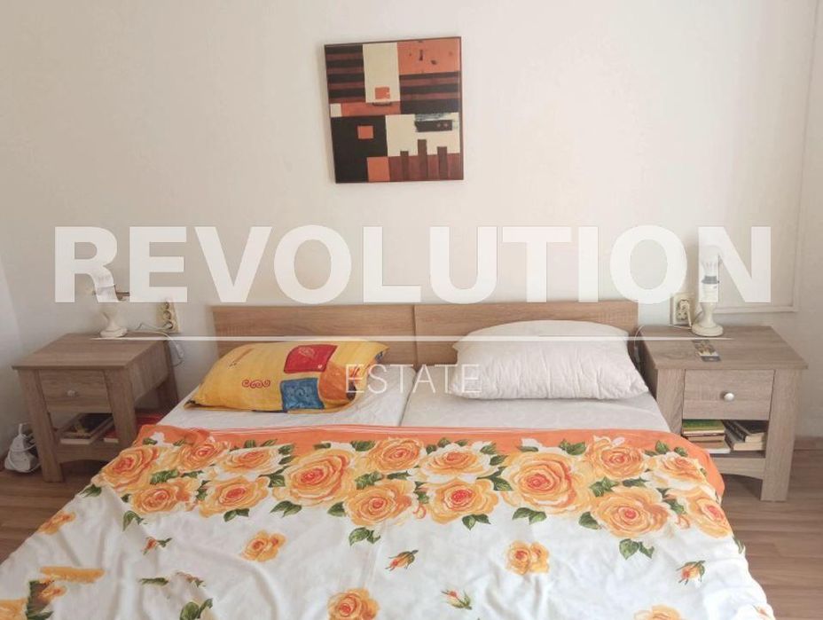 Дава се под наем Двустаен апартамент в Варна, Център - 88 кв.м за 500 € - Снимка #4