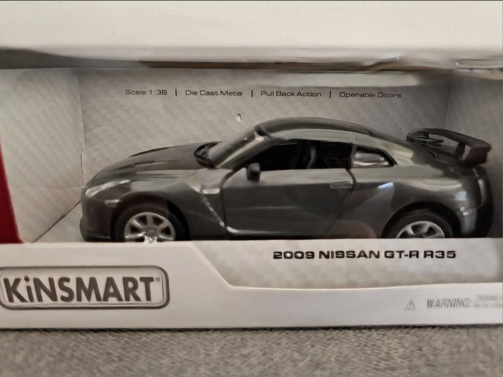KINSMART Nissan GT-R R35 2009