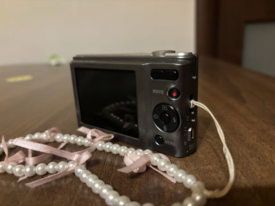 Sony cybershot dsc 810 20MP