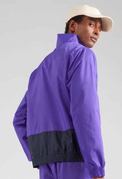 Nike чисто ново горнище/ветровка