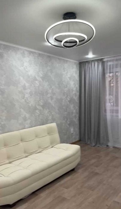 продается 2 комнатная