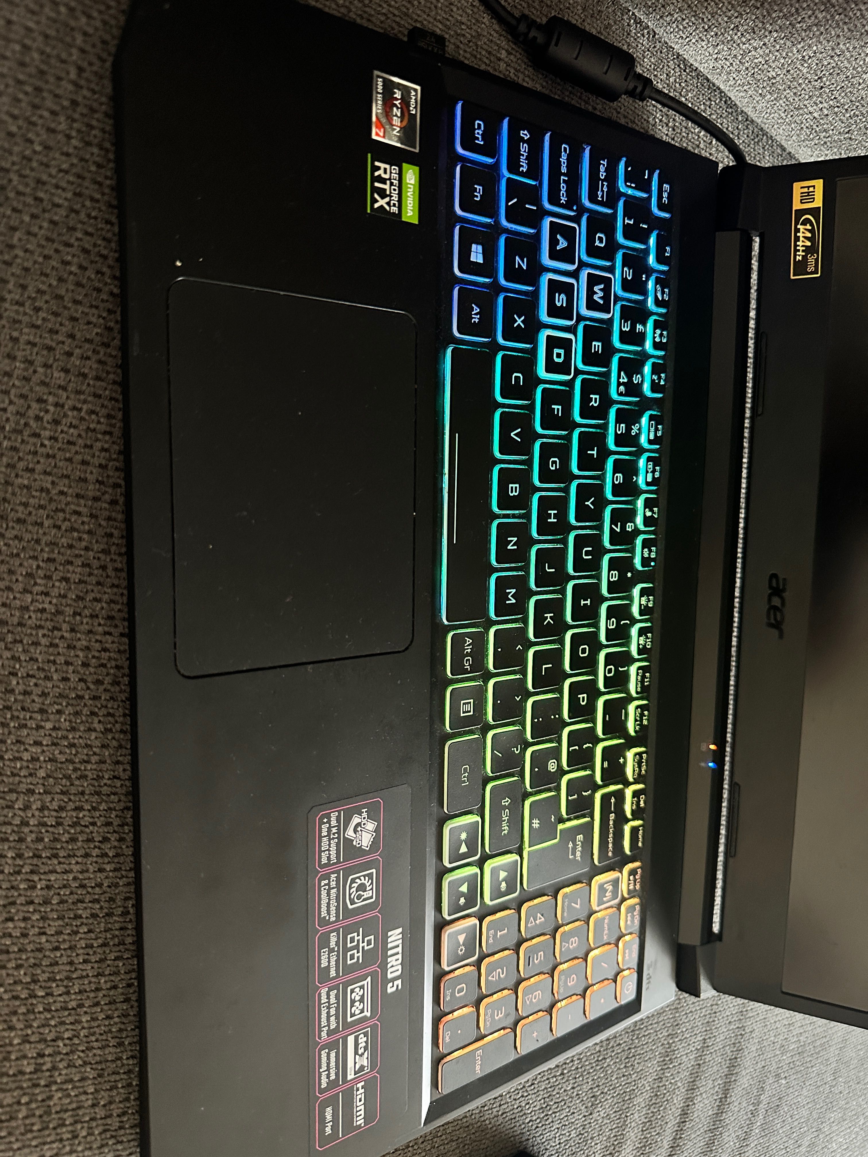 Acer Nitro 5 / Ryzen 7 /Nvidia RTX 3070 / 16 GB RAM / 1 TB SSD
