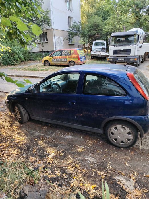 Продавам Опел Корса 1.2 2003 бензин