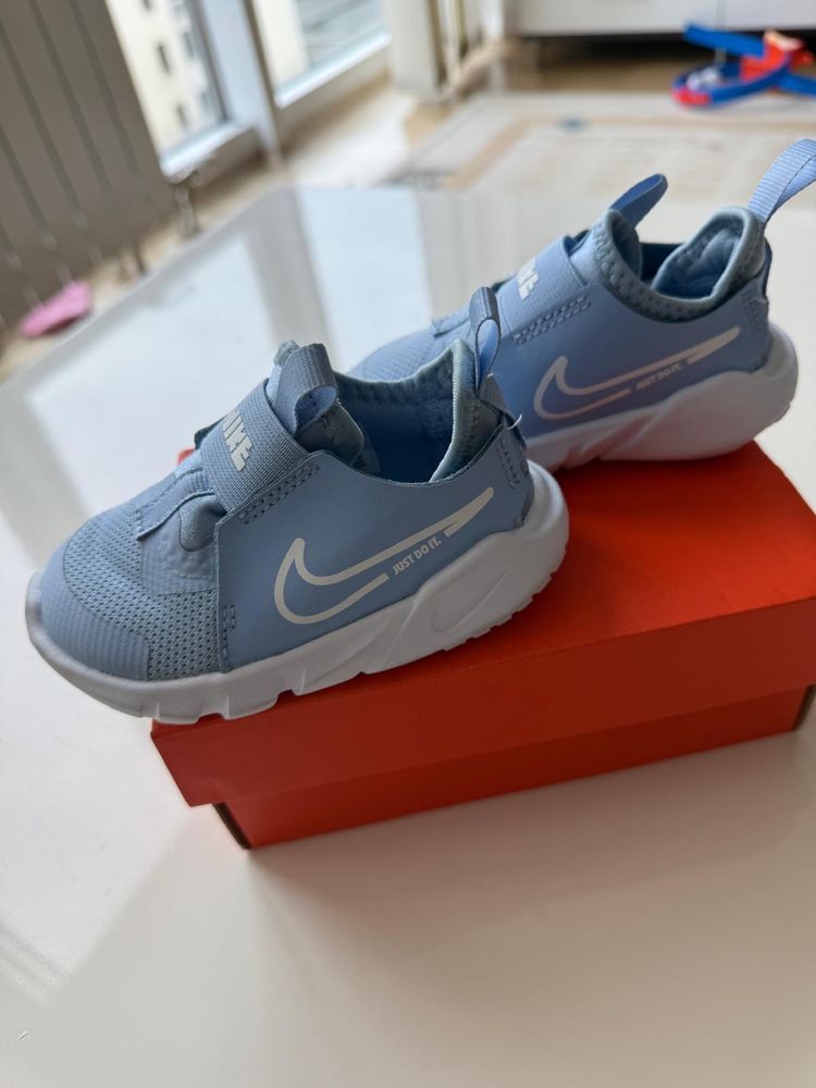Маратонки за малко дете nike