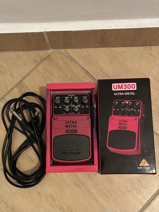 Електрическа китара Harley Benton и дисторшън behringer