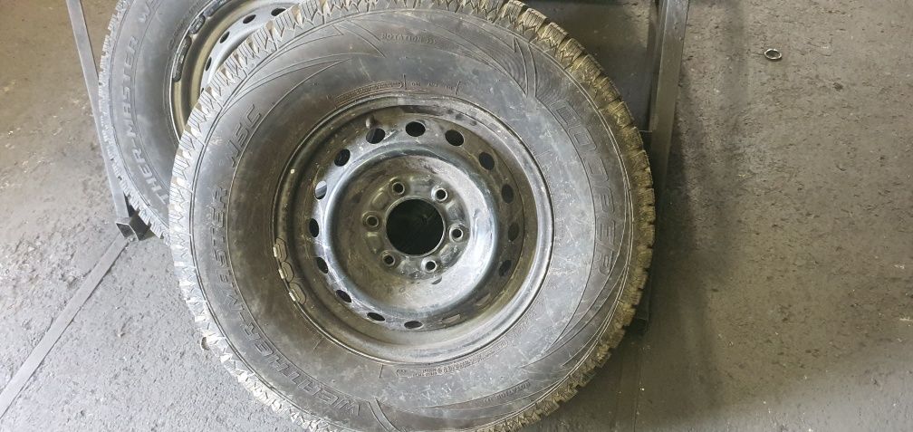 Зимни гуми с джанти 265/70/ R16