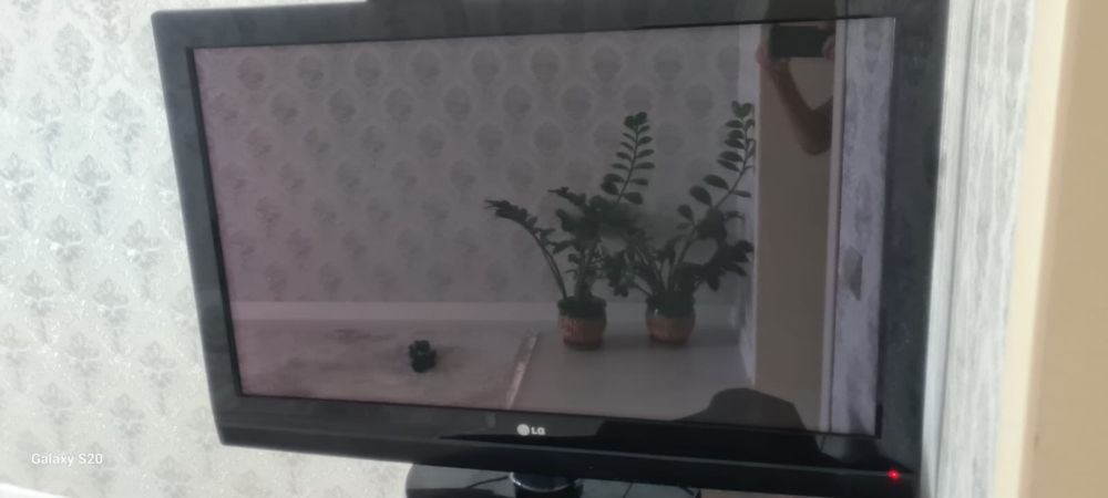 Телевизор LG 42’’ — 42PG100R