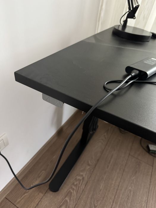 Birou reglabil electric pe inaltime