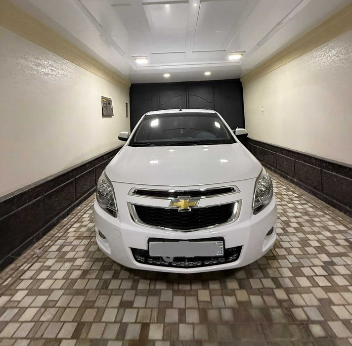 Cobalt Chevrolet Avtomat Белый цвет