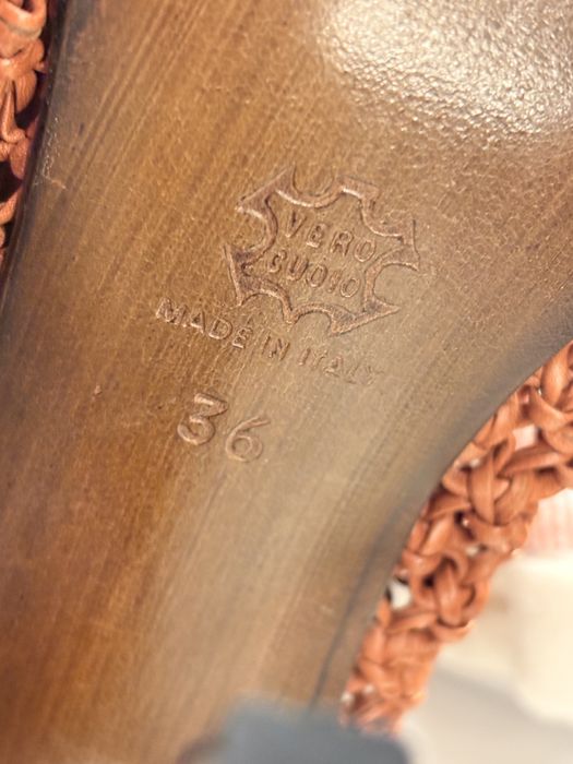 Tocuri vintage Gianfranco Ferré – mărimea 36