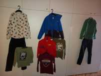 Vand lot haine marime 134 pt baiat de 8-9 ani