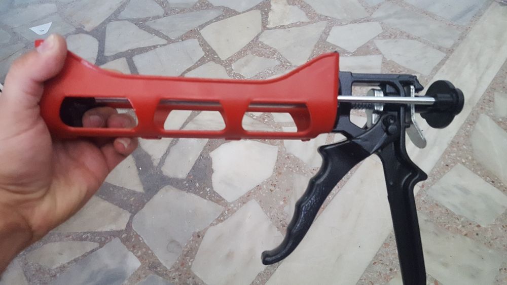 Нов метален пистолет за двукомпонентно лепило pistolet lepilo бетон шп