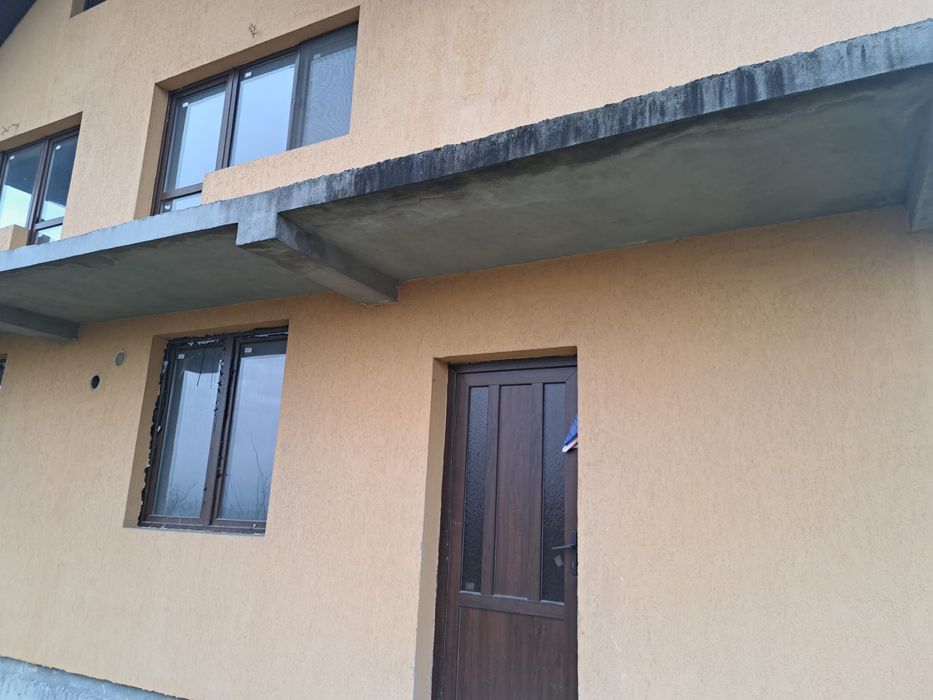 Vand cladire in deva cu 4 apartamente