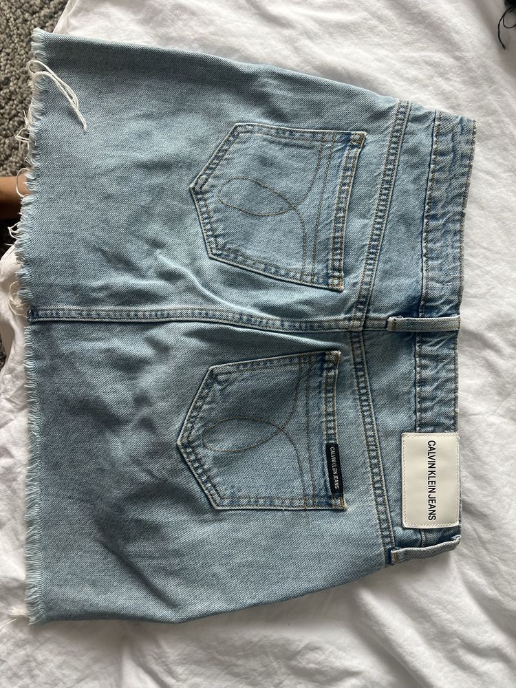 Пола Calvin Klein