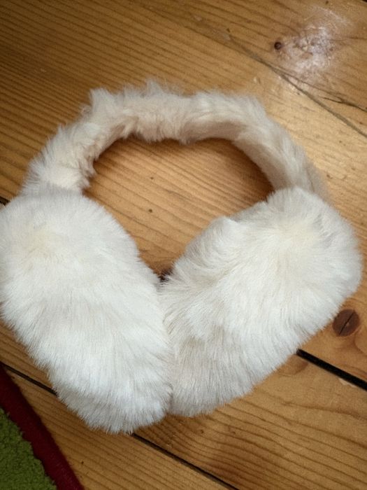 Casti pentru urechi, pufoase si calduroase, one size