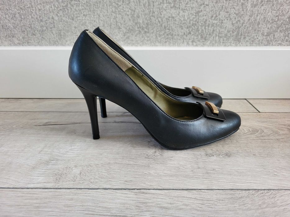 Туфли черные новые Малайзия размер 38