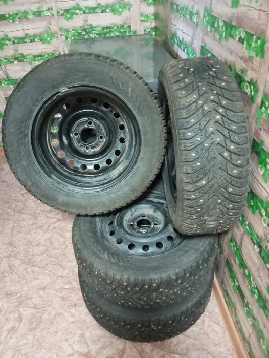 Продам зимнюю резину размер 185/65/14