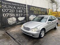 Dezmembrez Mercedes C200CDI W203 NFL E4 Xenon piese mercedes w203 c200