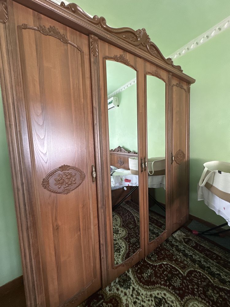Спальный гарнитур