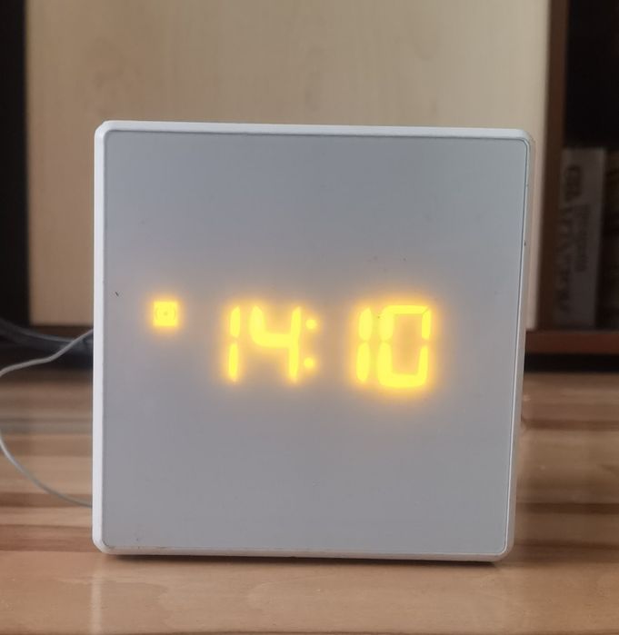 Boxa radio cu ceas Sony ICF C1