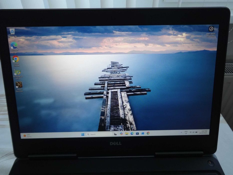 Лаптоп Dell Precision 7510 i5-6300HQ 2.3GHz/RAM16GB/RadeonR9 M375X 2GB