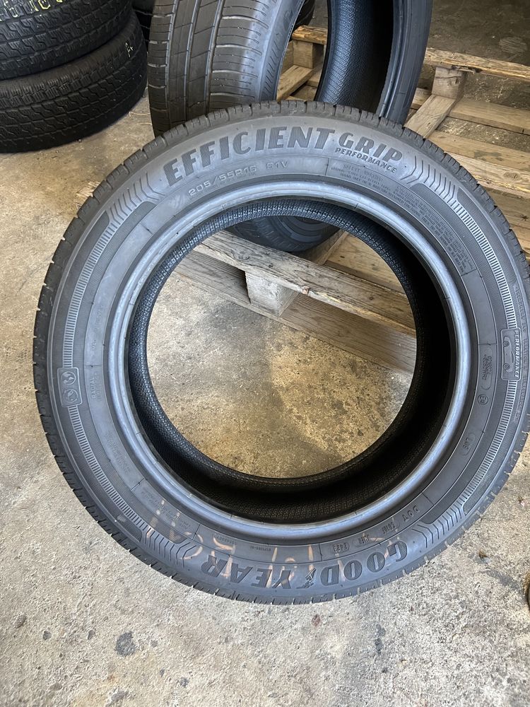 2 anvelope de vara 205/55/16 Goodyear ca noi!