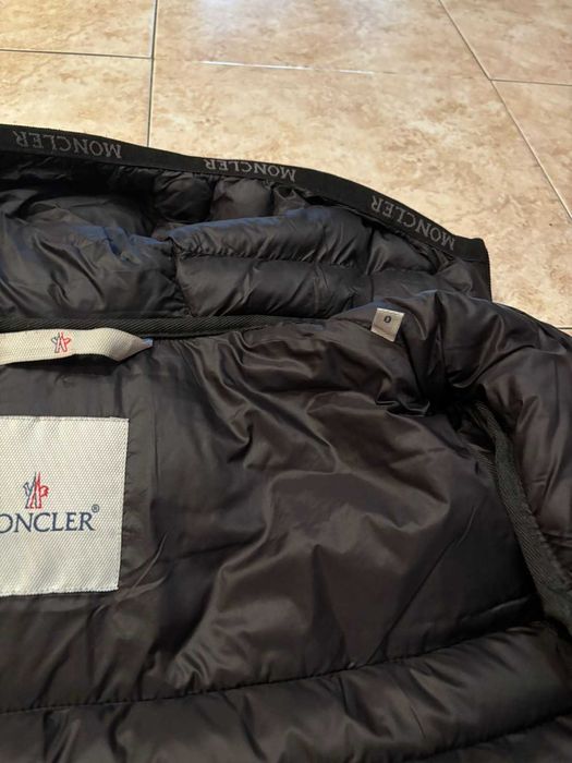 Дамско яке на Moncler