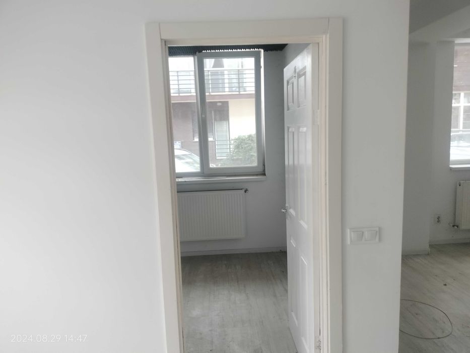 Spatiu comercial de la 6.5e  birou depozitare magazin magurele bragad