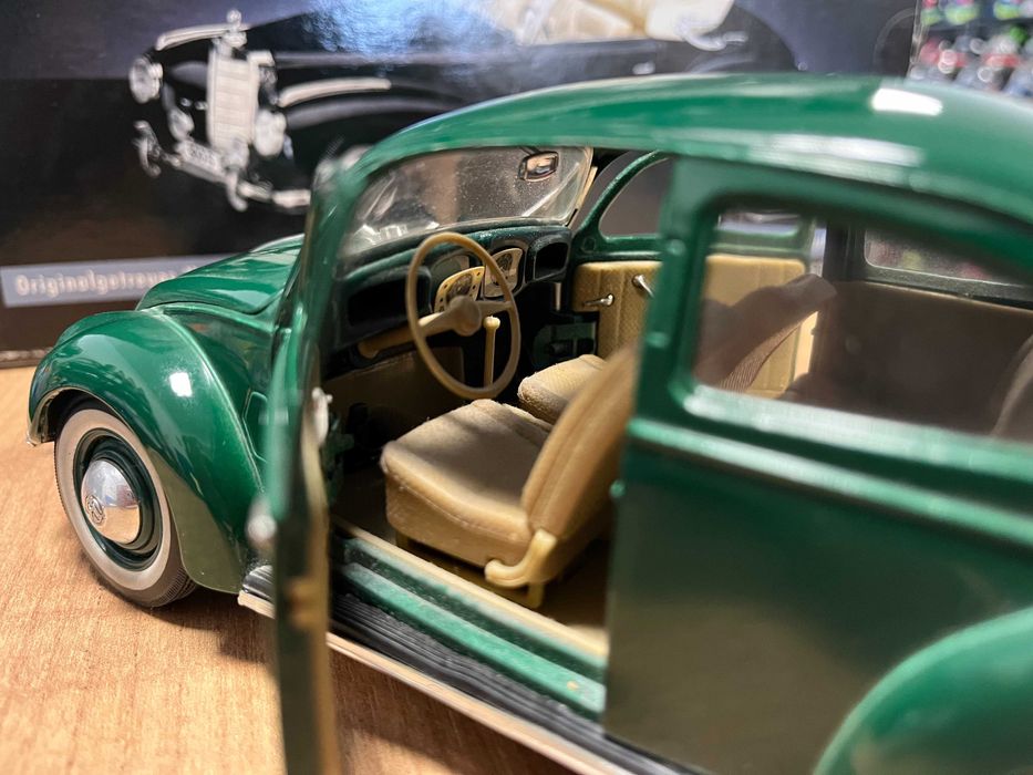 Метална колекционерска количка  модел VW KAFER/BEATLE 1950 1:18