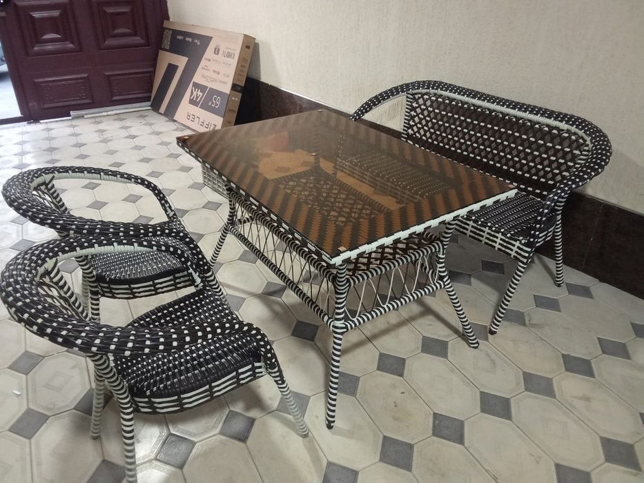 Kafe barlar uchun stol stullar Ratan stol stullar Ратан стол стуллар