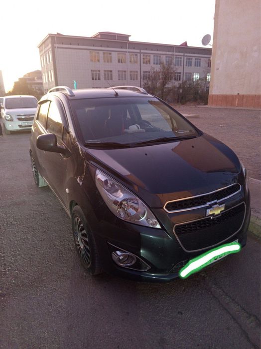 Chevrolet Spark 2019 год автомат