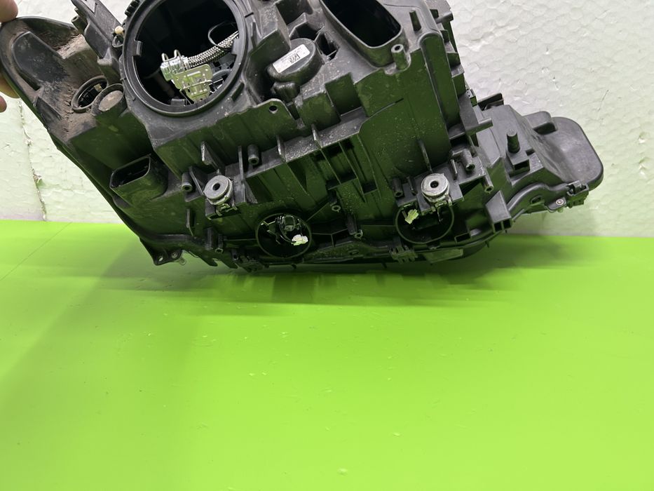 Far bmw F30 F31 seria 3 bi xenon adaptiv stanga 2012-2015